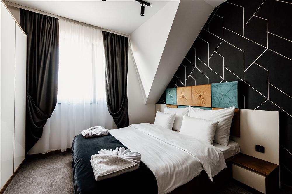 Calm modern bedroom